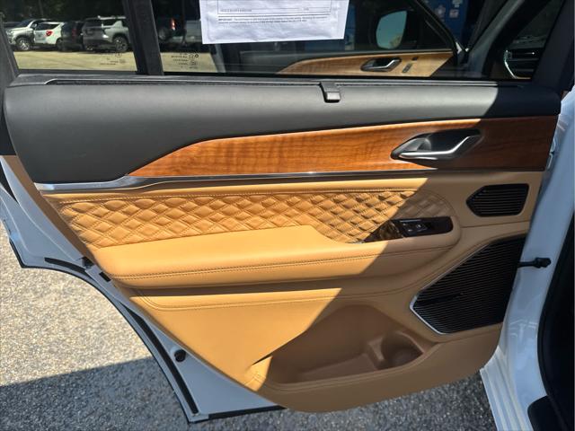 2025 Jeep Grand Cherokee L Summit Reserve 4x4
