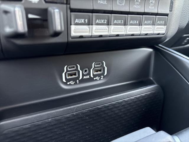 2023 Ram 3500 Big Horn Crew Cab 4x4 8' Box