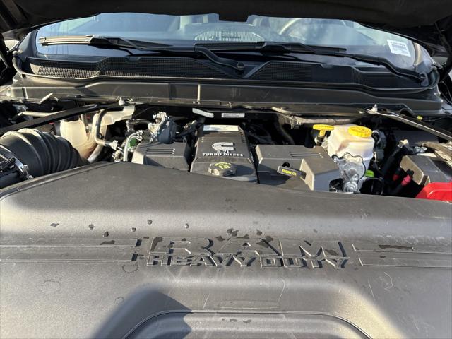 2023 Ram 3500 Big Horn Crew Cab 4x4 8' Box