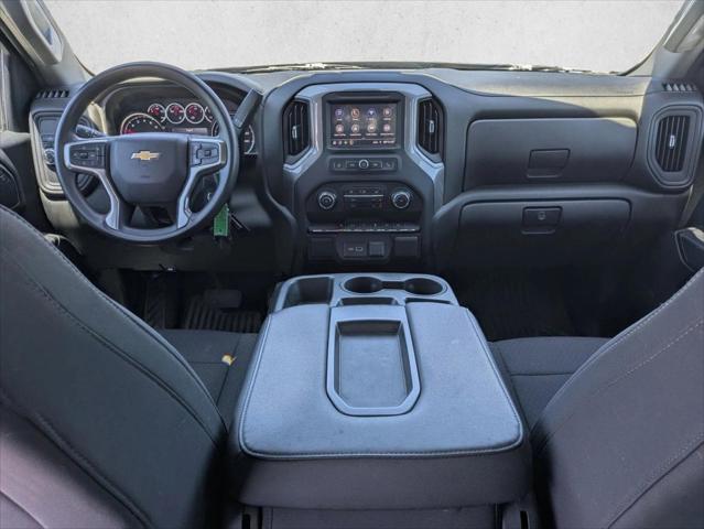 2022 Chevrolet Silverado 1500 2WD Crew Cab Short Bed Custom