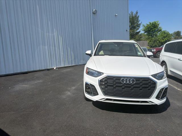 2023 Audi Q5 Premium 45 TFSI S line quattro 2023 Audi Q5 Premium 45 TFSI S line quattro