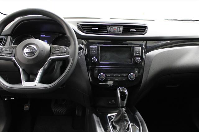 2020 Nissan Rogue Sport SV FWD Xtronic CVT