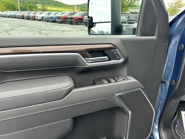 2026 Chevrolet Silverado 2500HD Crew Cab, Standard Bed, LT, 4WD