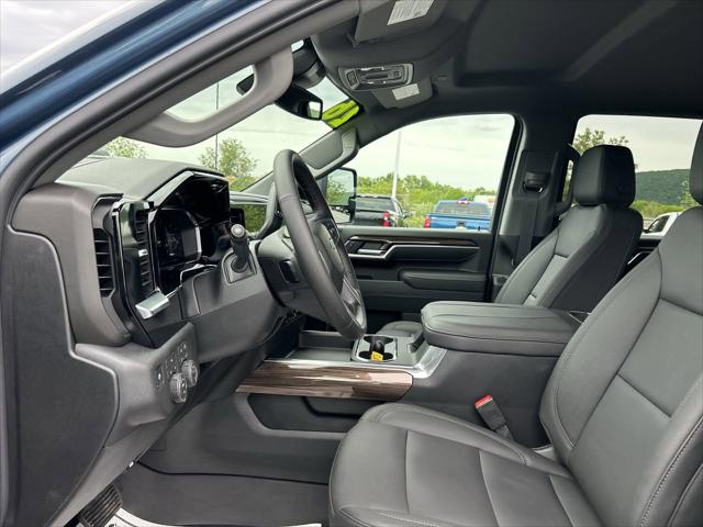 2026 Chevrolet Silverado 2500HD Crew Cab, Standard Bed, LT, 4WD