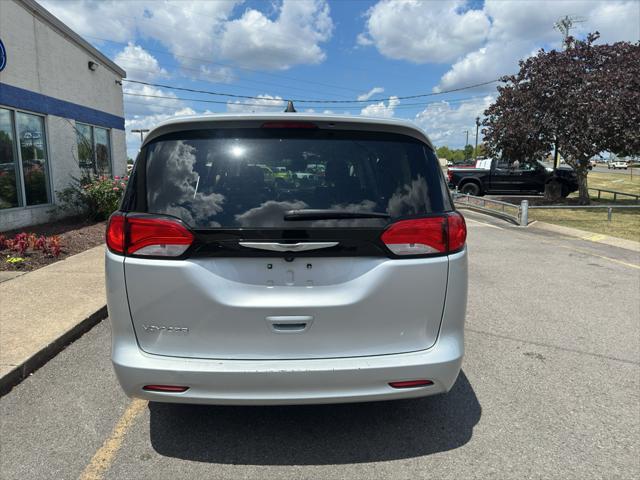 2023 Chrysler Voyager LX