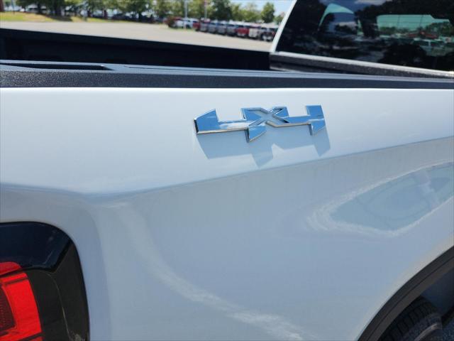 2026 GMC Sierra 1500 Regular Cab, Standard Bed, Pro, 4WD