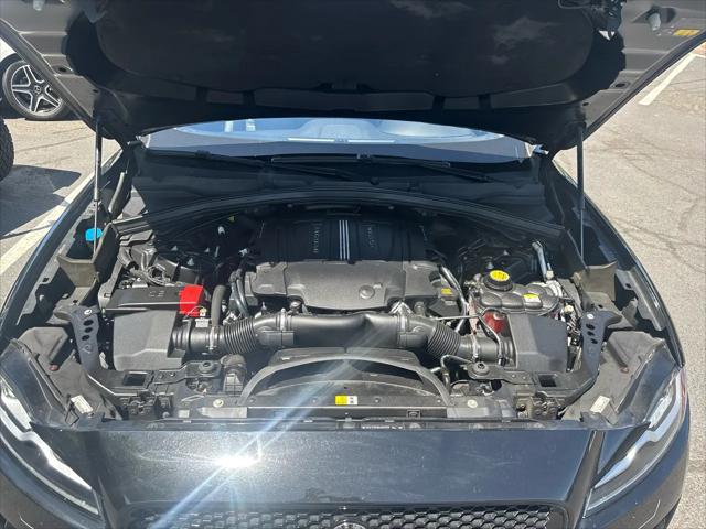 2017 Jaguar F-PACE 35t Prestige