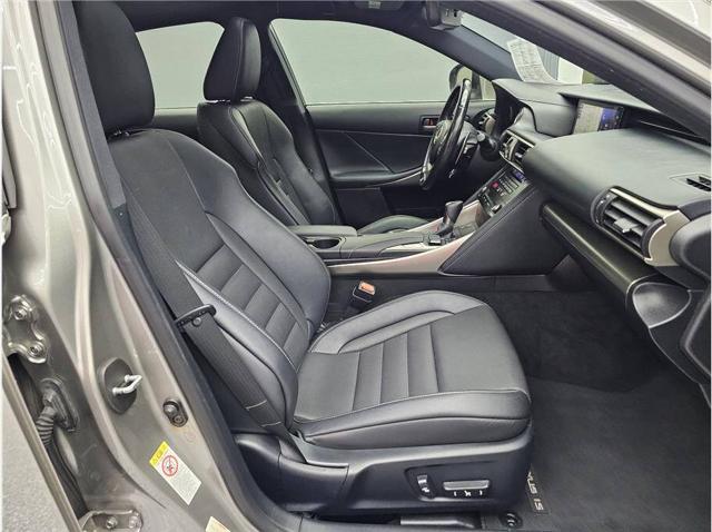 2017 Lexus IS 200t Base 4dr Sedan