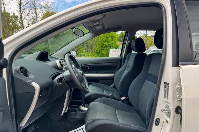 2006 Scion xA Base 4dr Hatchback w/Automatic