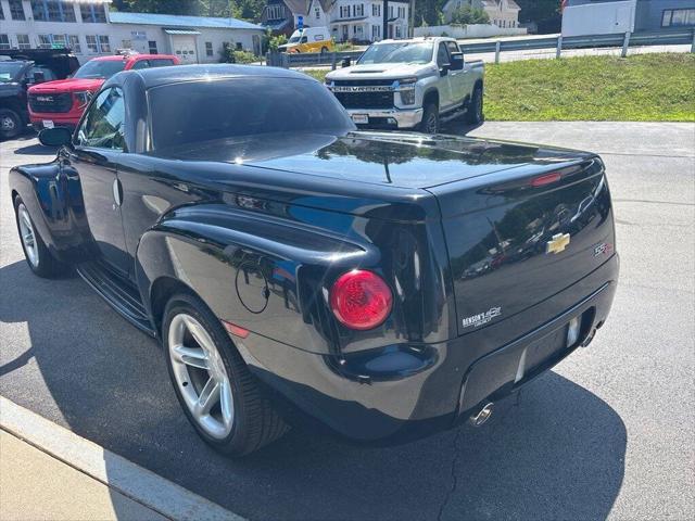 2004 Chevrolet SSR LS 2dr Regular Cab Convertible Rwd SB