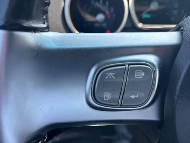 2004 Chevrolet SSR LS 2dr Regular Cab Convertible Rwd SB