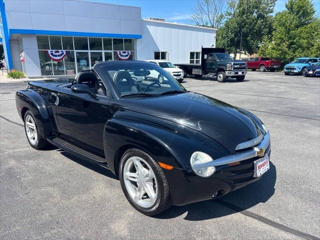 2004 Chevrolet SSR LS 2dr Regular Cab Convertible Rwd SB