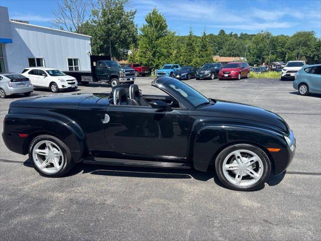 2004 Chevrolet SSR LS 2dr Regular Cab Convertible Rwd SB