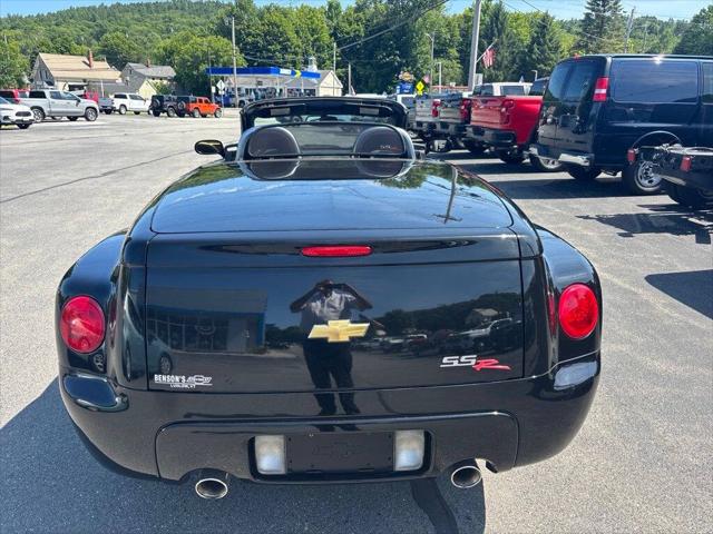 2004 Chevrolet SSR LS 2dr Regular Cab Convertible Rwd SB