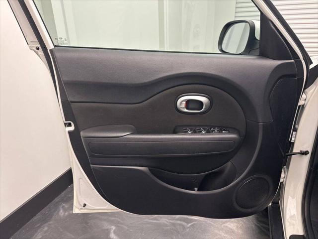 2019 Kia Soul Base 4dr Crossover 6A