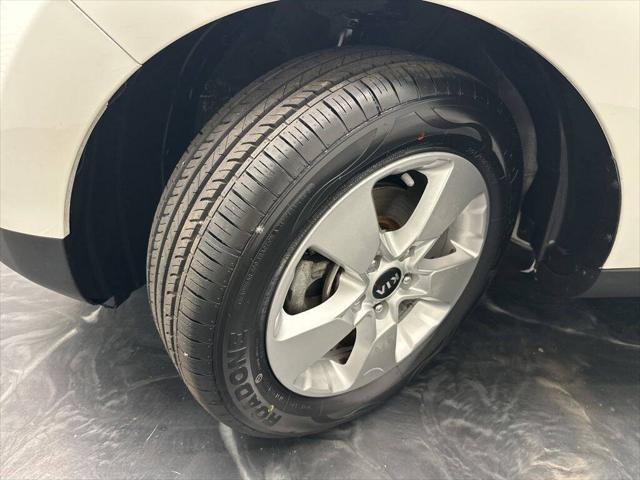 2019 Kia Soul Base 4dr Crossover 6A