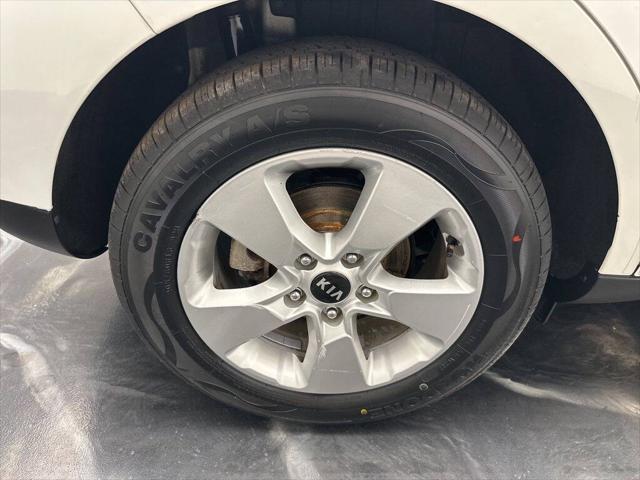 2019 Kia Soul Base 4dr Crossover 6A