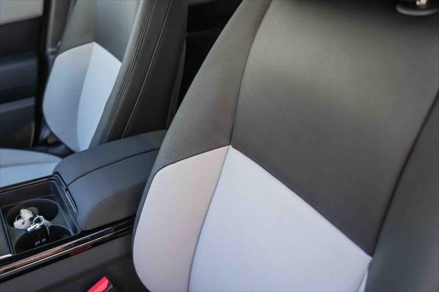 2026 Land Rover Range Rover Velar P250 Dynamic SE