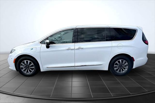 2023 Chrysler Pacifica Hybrid Limited