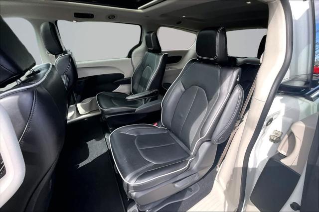 2023 Chrysler Pacifica Hybrid Limited