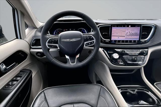 2023 Chrysler Pacifica Hybrid Limited