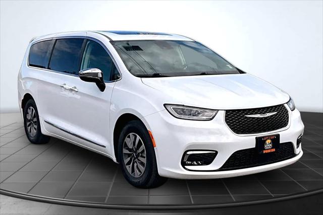 2023 Chrysler Pacifica Hybrid Limited