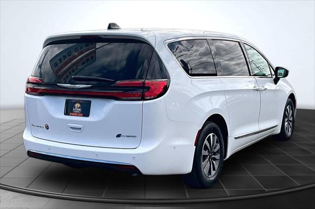 2023 Chrysler Pacifica Hybrid Limited