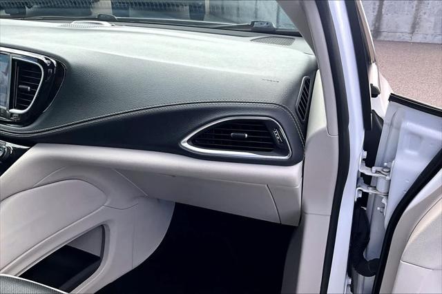 2023 Chrysler Pacifica Hybrid Limited