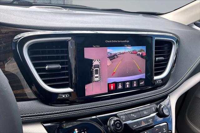 2023 Chrysler Pacifica Hybrid Limited