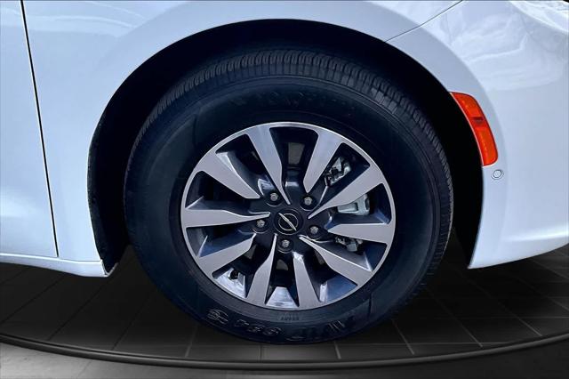 2023 Chrysler Pacifica Hybrid Limited