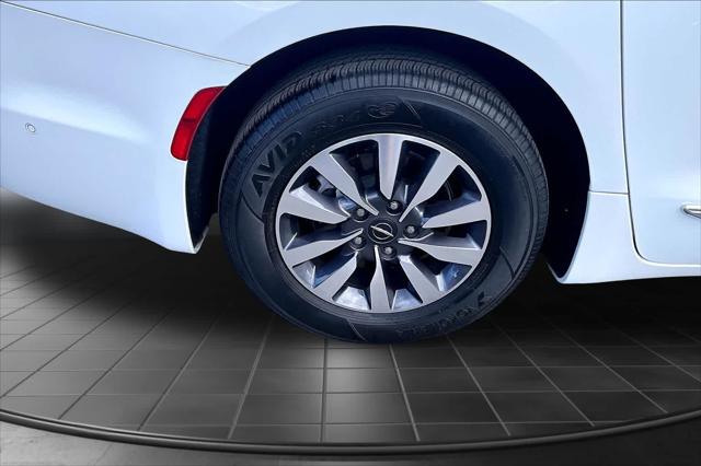 2023 Chrysler Pacifica Hybrid Limited