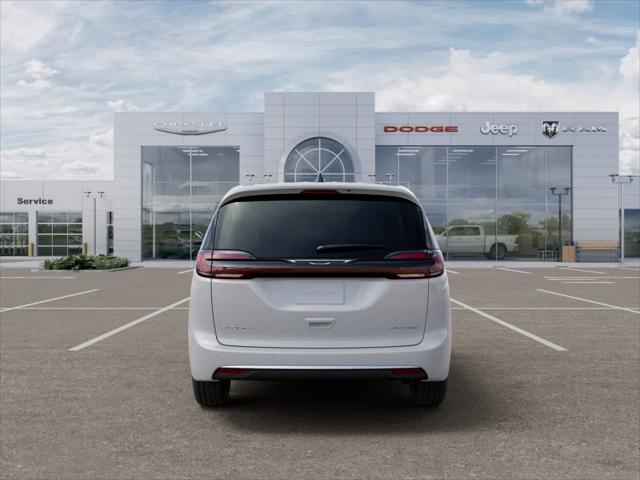 2027 Chrysler Pacifica Limited
