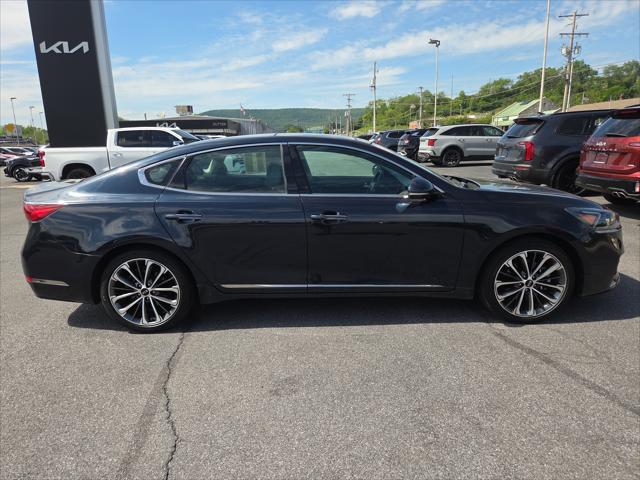 2019 Kia Cadenza Technology