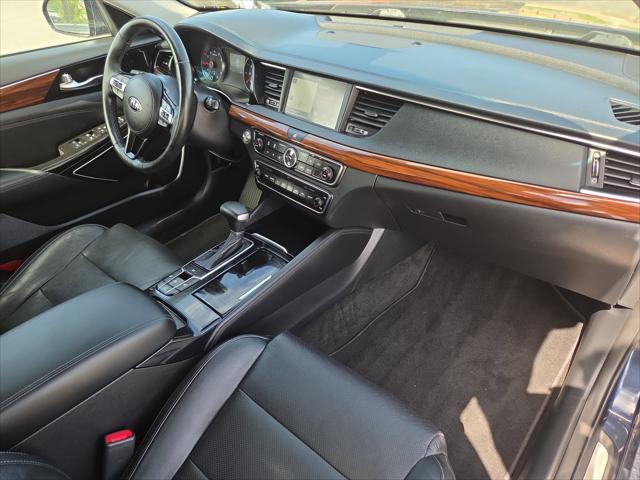 2019 Kia Cadenza Technology