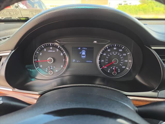 2019 Kia Cadenza Technology