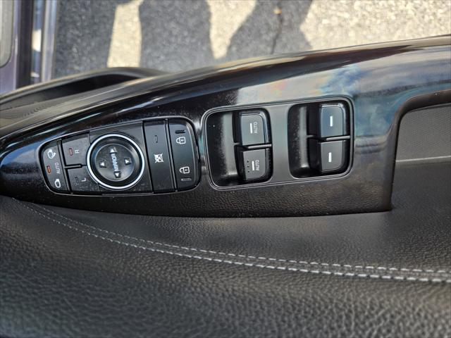 2019 Kia Cadenza Technology