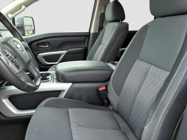 2022 Nissan Titan Crew Cab SV 4x4