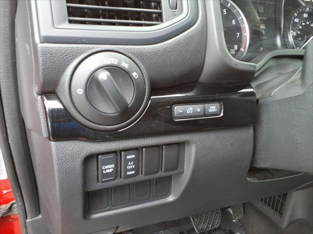 2022 Nissan Titan Crew Cab SV 4x4