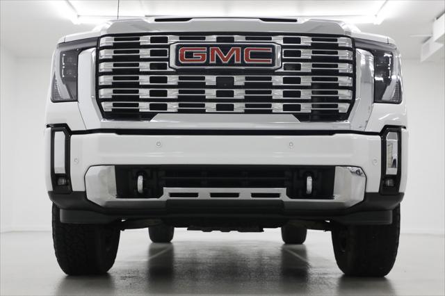 2024 GMC Sierra 2500HD 4WD Crew Cab Long Bed Denali