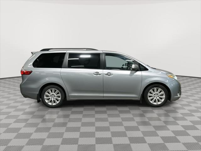 2016 Toyota Sienna XLE Premium 8 Passenger