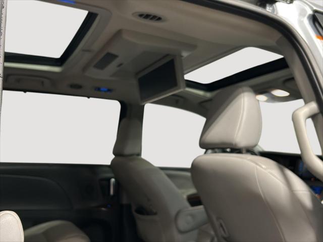 2016 Toyota Sienna XLE Premium 8 Passenger