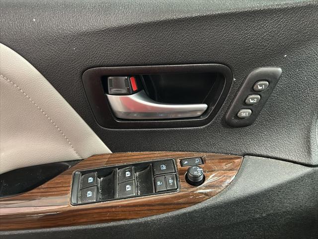 2016 Toyota Sienna XLE Premium 8 Passenger