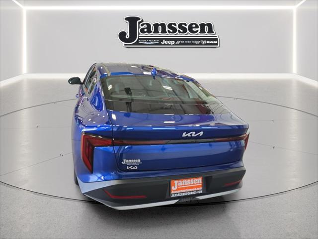 2025 Kia K4 LXS