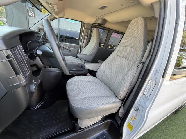2023 Chevrolet Express Passenger RWD 3500 Extended Wheelbase LT