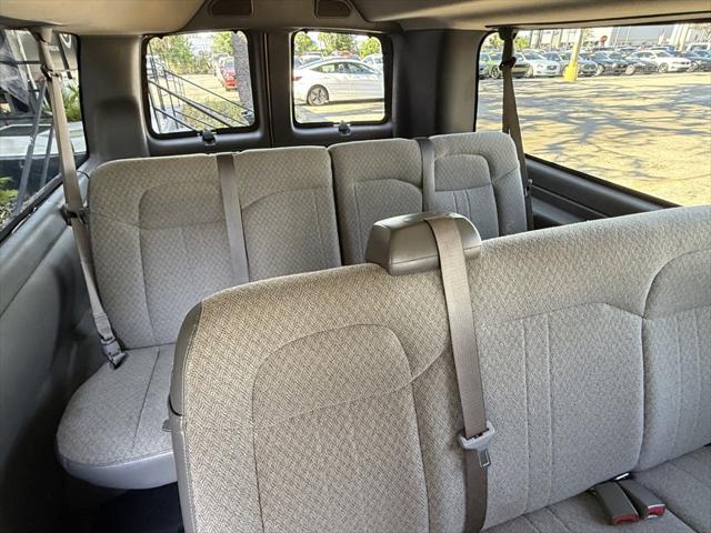 2023 Chevrolet Express Passenger RWD 3500 Extended Wheelbase LT