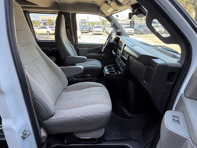 2023 Chevrolet Express Passenger RWD 3500 Extended Wheelbase LT