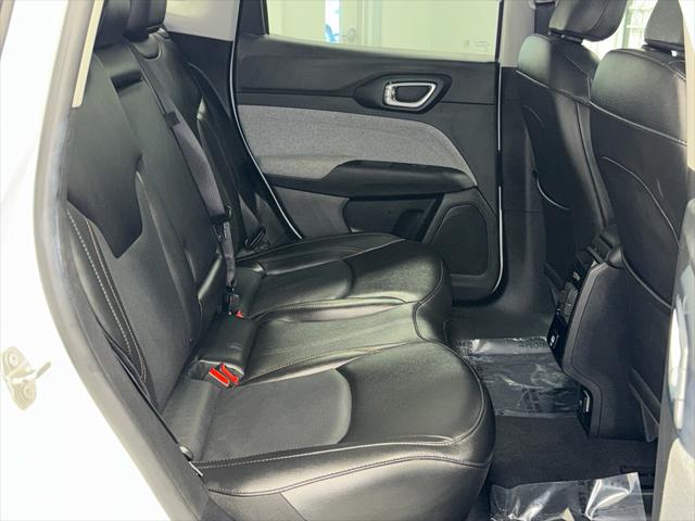 2022 Jeep Compass Latitude Lux 4x4