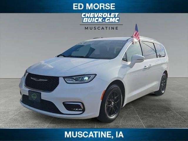 2022 Chrysler Pacifica Touring L for sale in Muscatine, IA