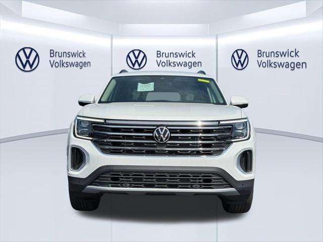 2026 Volkswagen Atlas SE with Technology