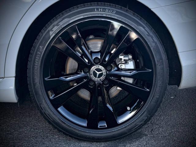 2018 Mercedes-Benz C-CLASS C 300 C 300 4dr Sedan